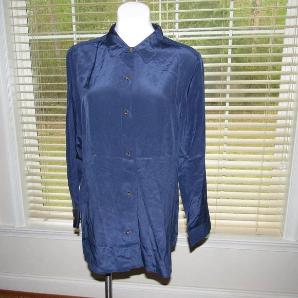 NWT Lilly Pulitizer Isla Navy Silk Button Top Sz L - Picture 1 of 3